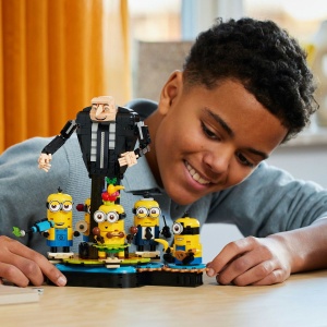 LEGO DESPICABLE ME4 GRU SI MINIONII DIN CARAMIZI 75582 - Img 3