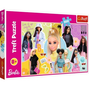 PUZZLE TREFL 300 BARBIE IN LUMEA LUI BARBIE - Img 1