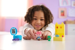 GABBYS DOLLHOUSE BEBE CUTIUTA SI CAMERA MESTESUGURILOR - Img 3