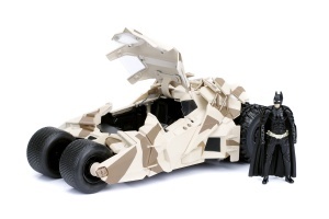 BATMOBILUL CU FIGURINA SI CAMUFLAJ - Img 3