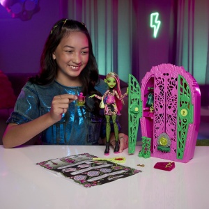 MONSTER HIGH GRADINA DE LA MIEZUL NOPTII PAPUSA VENUS MCFLYTRAP - Img 4