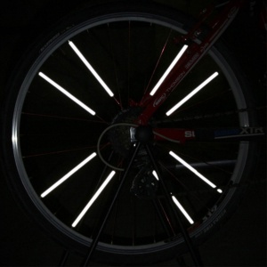 Set 12 ornamente din material reflectorizant pentru spite bicicleta, culoare gri - argintiu - Img 4