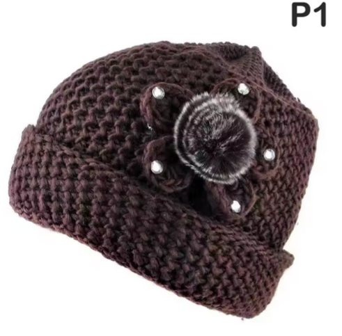 Caciula maro de dama, partial captusita, cu ornament floare, model 9