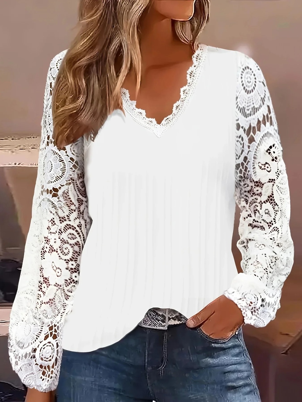 Bluza alba eleganta dama, maneci cu broderie, model 131