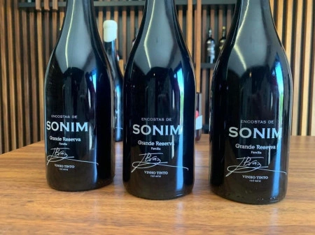 Garrafa Vinho Tinto Encostas de Sonim Grande Reserva Familia by Jorge Braz - Img 2