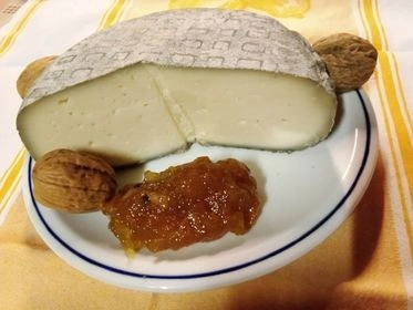 Queijo Vaca Azul tradicional cura de 6 semanas - Img 2