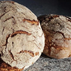 Pão de centeio (cozido em forno a lenha 100% artesanal, peso aprox. 1kg) - Img 3