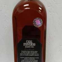 Aguardiente de vino Casal D'Ervededo Limitada y numerada Serie 1L 37,5% - Img 3