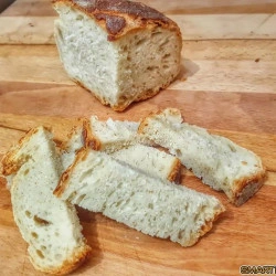 Pão de trigo (cozido em forno a lenha, 100% artesanal, peso aprox. 1kg) - Img 3