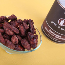Amêndoa coberta com chocolate (Aprox. 100gr)