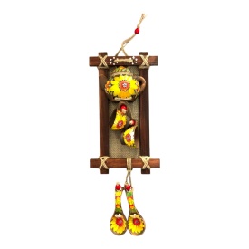 Aplică de perete decorativă din lemn și ceramică pictată manual – decor autentic pentru casă