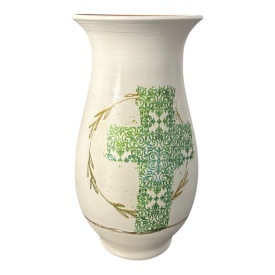 Vază ceramică albă cu cruce verde – 25 cm, simbol al credinței
