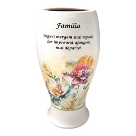 Vaza din ceramica, mesaj despre familie, eleganta, alba, buchet de flori