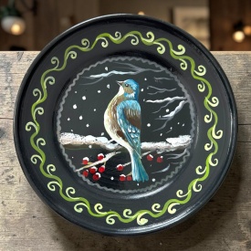 Farfurie decorativa ceramica neagra Marginea - Pictata manual cu pasare albastra de iarna, 24 cm - Img 2