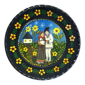 Farfurie decorativa de perete, din ceramica, barbat si femeie in port traditional romanesc,24 cm
