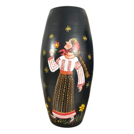 Vază ceramică pictată manual 30 cm – țărancă în haine tradiționale mirosind florile de pe câmp, Marginea