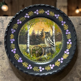 Farfurie Decorativa Ceramica Neagra Marginea - Pictata Manual Bufnita si Peisaj Forestier, 24 cm - Img 2
