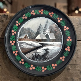 Farfurie decorativa ceramica neagra Marginea - Pictata manual cu peisaj de iarna si casute, 24 cm - Img 2