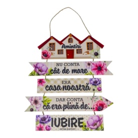 Placheta decorativa din lemn cu design tip casuta 24x28 cm – Ornament de perete cu text tematic despre iubire