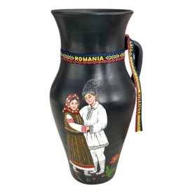 Ulcior ceramic pictat manual, vaza decorativa, cuplu in port popular, cadou traditional romanesc, obiect de arta, ceramica artizanala, suvenir romania, decoratiuni casa