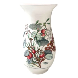 Vază ceramică albă cu eucalipt și păducel, detalii aurii, lucrată manual la Marginea, 25 cm