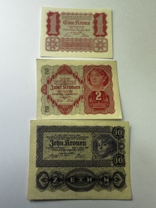 Austria - 1/2 /5 Kronen 1922