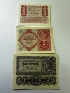 Austria - 1/2 /5 Kronen 1922