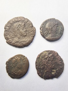 Lot x 4 Monede Romane - Img 1