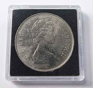 Monedă comemorativă 1 Crown 1980 – 80 de ani Regina Mamă Elisabeta – Royal Mint, Marea Britanie