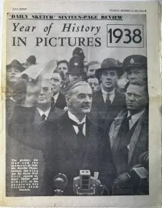 Ziar Istoric - “Daily Sketch – Year of History in Pictures 1938” - Publicat pe 31 decembrie 1938, Londra.