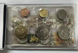 Album de colecție dedicat statelor Singapore și Malaysia, reunind 12 monede cu valori nominale diferite. - Img 4