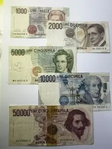 Set Bancnote - Italia - 1000/ 2000/5000/10000/50000 Lire ( 1970-1990 )