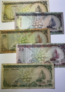 Set Bancnote - Maldive - 2/5/10/20/100 Rufiyaa ( 1981-2011 )
