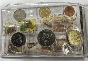 Album de colecție dedicat statelor Singapore și Malaysia, reunind 12 monede cu valori nominale diferite. - Img 5