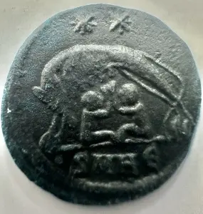 Moneda Comemorativa a orasului Roma . Batuta sub Constantine cel Mare ( 330-334 AD ). - Img 2
