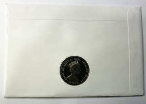 Plic FDC 2002 – Jubileul de Aur al Reginei Elisabeta a II-a – Insulele Falkland – Monedă 50 Pence + Timbru comemorativ - Img 2