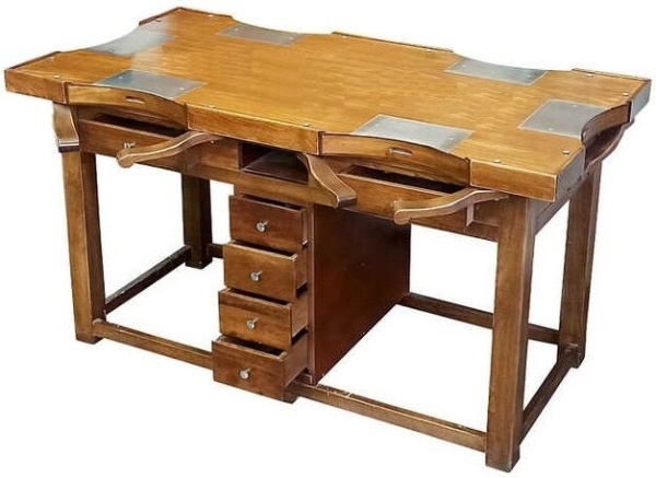 BANC DE LUCRU PENTRU BIJUTIERI CU SASE POSTURI