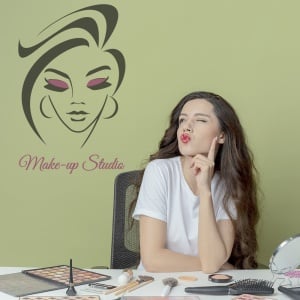 Make-up studio sexy lady - Img 4