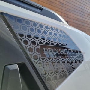 Sticker auto de geamuri Honeycomb - tip fagure - fara logo - set 2 bucati 50x35cm - Img 4