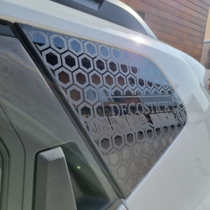 Sticker auto de geamuri Honeycomb - tip fagure - fara logo - set 2 bucati 50x35cm - Img 5