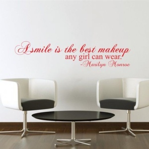Sticker De Perete A Smile Is The Best Makeup