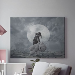 Tablou Canvas Fetita Cu Jucarie De Plus