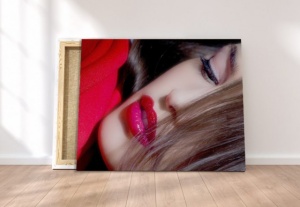 Tablou Canvas - Lady In Red - Img 3