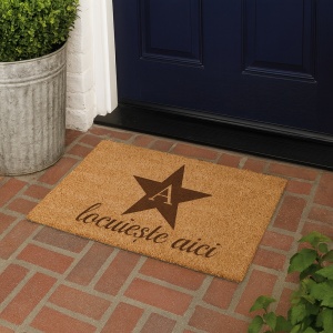 Covor de intrare personalizat - 60x40cm - o stea cu initiala locuieste aici - Img 1