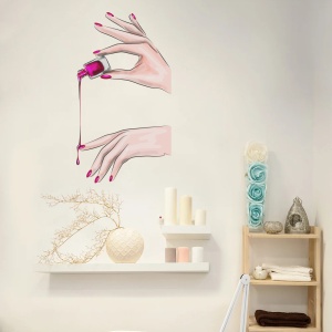 Hand pouring nail paint - Img 2
