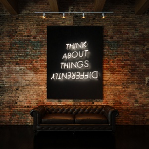 Tablou motivational - Think about things differently 2