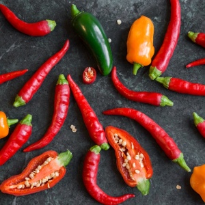 Kit de plantare Legume magice "Flacăra Dragonului" -Ardei Dracula, Cayenne & Corno di Capra - Img 2