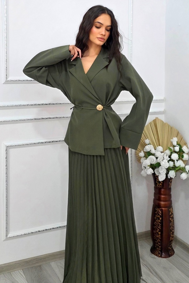 Compleu cu fusta plisata LUNIS, si sacou cu brosa, Verde, Marime S/M/L - 2 | YEO