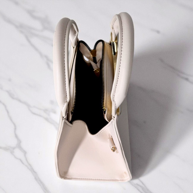 Geanta crossbody eleganta accesorizata, CHRYS B, din piele ecologica si toarte rotunde, Crem - 1 | YEO