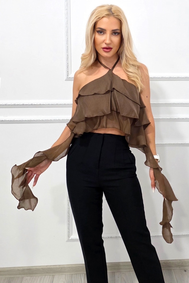 Top elegant asimetric Yuna, cu volane oversize petrecute, Maro, Marime S/M Top elegant asimetric Yuna, cu volane oversize petrecute, Maro, Marime S/M